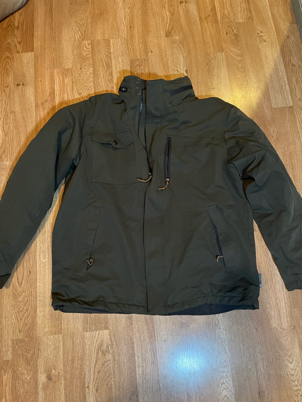 Men's Dark Green Insulated Jacket - Rugged elements